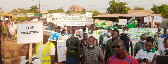 Ouagadougou: Des OSC dans la rue pour réclamer une justice climatique