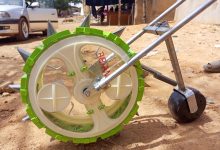 Burkina Faso : Nouvel arrivage de semoirs manuels multifonctionnels à la CIMA BF