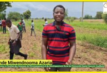 Burkina Faso : Ces étudiants ont décidés de passer leurs vacances au champ