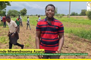 Burkina Faso : Ces étudiants ont décidés de passer leurs vacances au champ